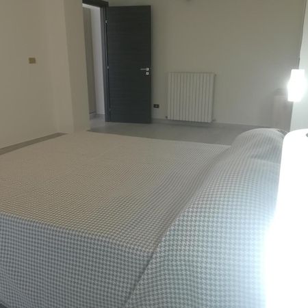 Home Mazzei Piazza Bilotti Cosenza Ruang foto
