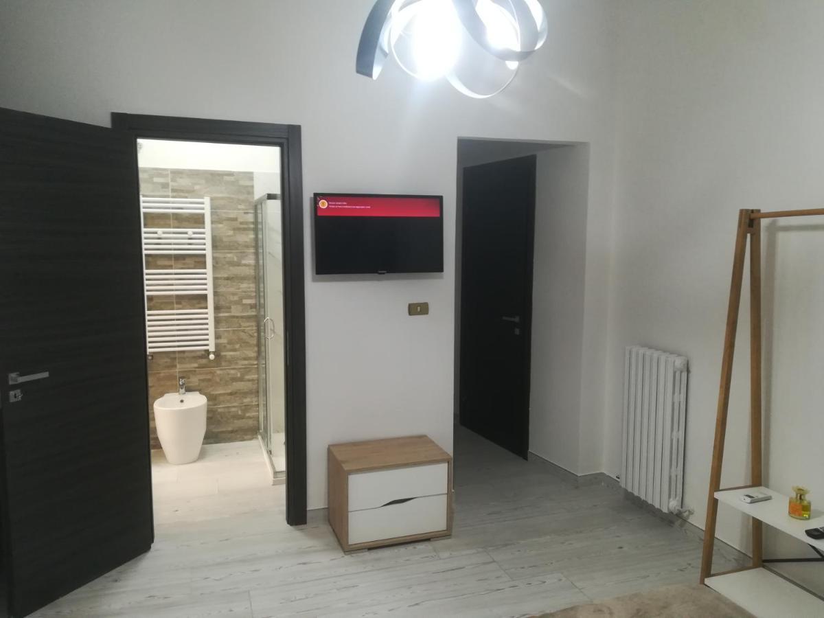 Home Mazzei Piazza Bilotti Cosenza Ruang foto