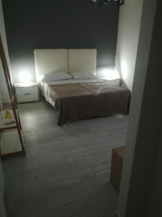 Home Mazzei Piazza Bilotti Cosenza Ruang foto