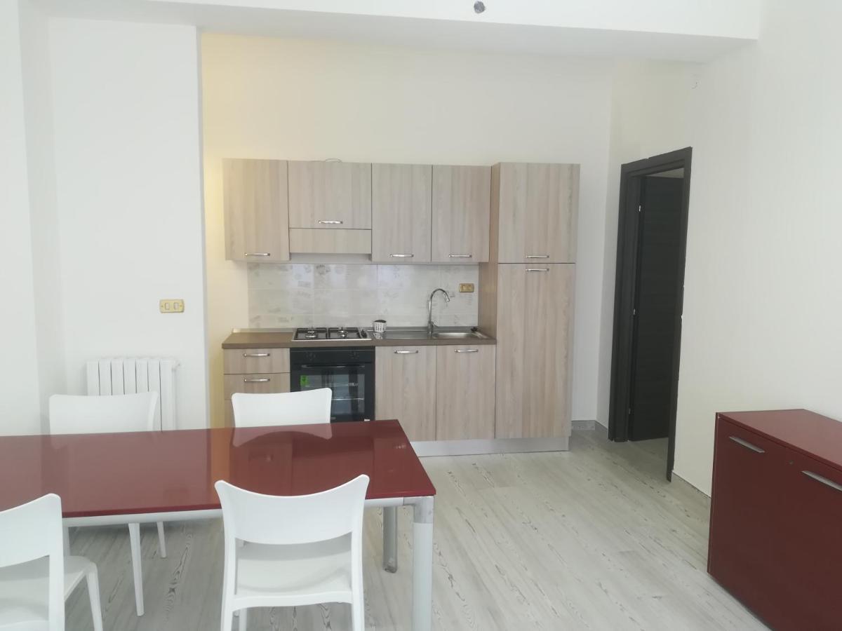 Home Mazzei Piazza Bilotti Cosenza Ruang foto