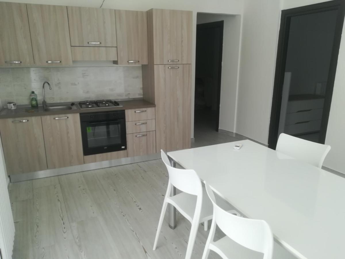 Home Mazzei Piazza Bilotti Cosenza Ruang foto