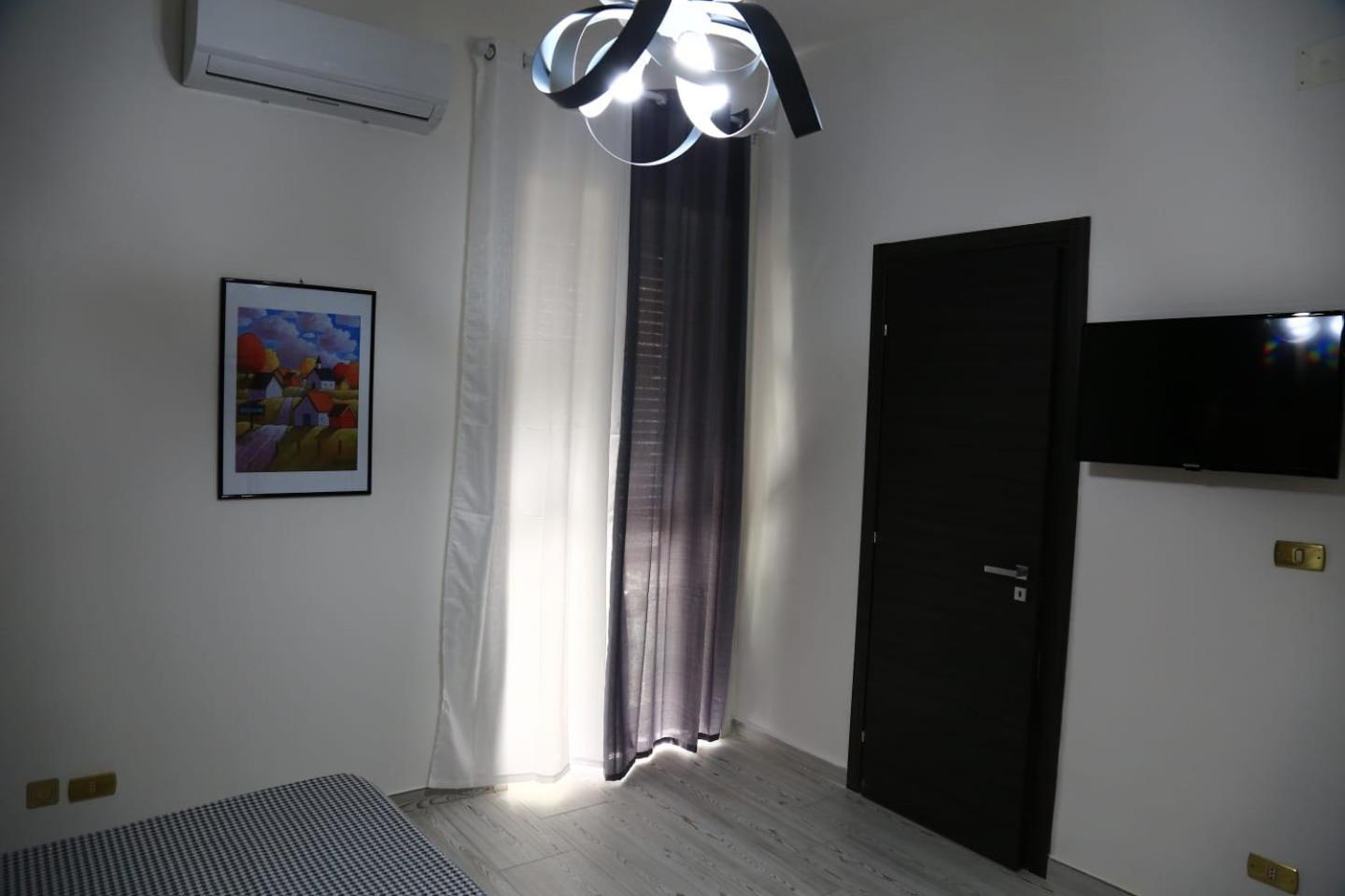 Home Mazzei Piazza Bilotti Cosenza Ruang foto